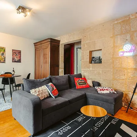 Olympia - Terrasse, Parking Gratuit, Theme Cinema, Coeur De Ville, Rez De Chaussee, Fibre Tv 4K Apartment Saintes