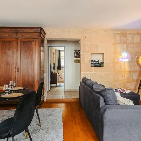 Olympia - Terrasse, Parking Gratuit, Theme Cinema, Coeur De Ville, Rez De Chaussee, Fibre Tv 4K Apartment Saintes