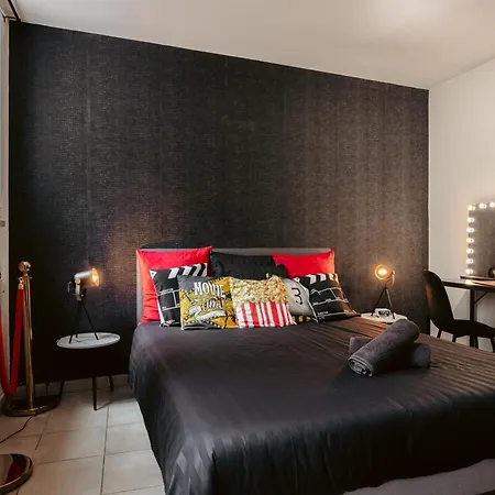 Apartment Olympia - Terrasse, Parking Gratuit, Theme Cinema, Coeur De Ville, Rez De Chaussee, Fibre, Tv 4k *