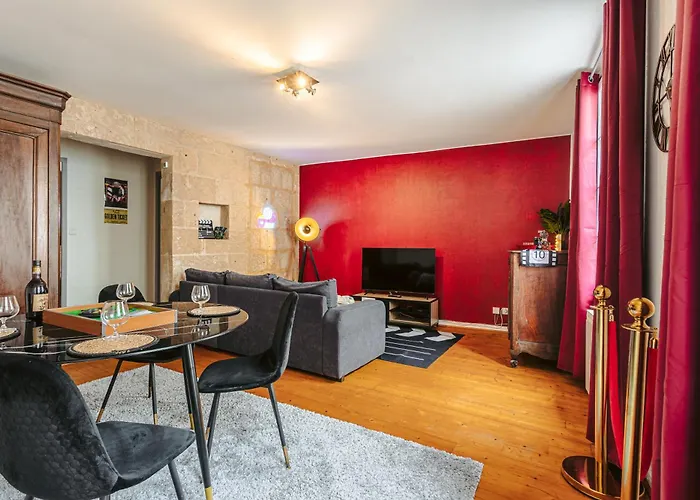 Appartement Olympia - Terrasse, Parking Gratuit, Thème Cinéma, Coeur De Ville, Rez De Chaussée, Fibre, Tv 4k Saintes