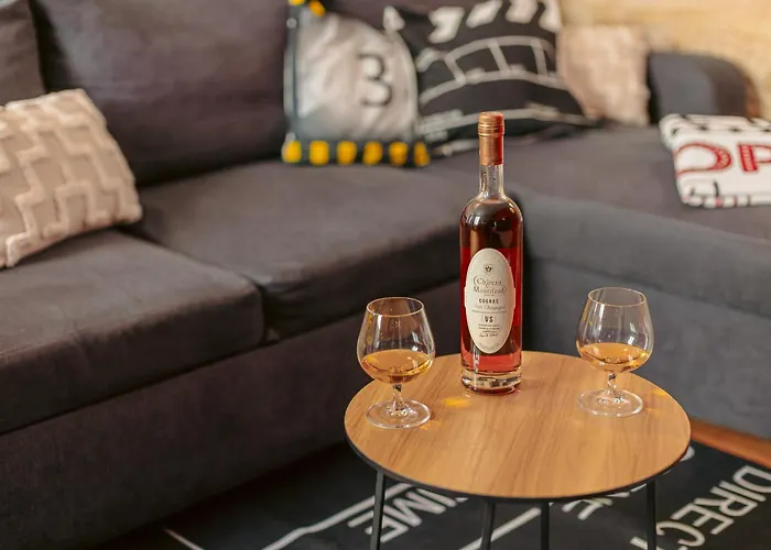 Olympia - Terrasse, Parking Gratuit, Thème Cinéma, Coeur De Ville, Rez De Chaussée, Fibre, Tv 4k *