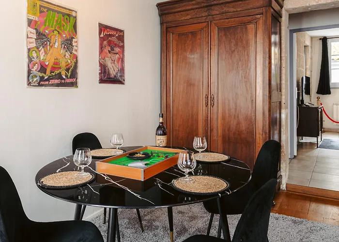 Olympia - Terrasse, Parking Gratuit, Thème Cinéma, Coeur De Ville, Rez De Chaussée, Fibre, Tv 4k Appartement